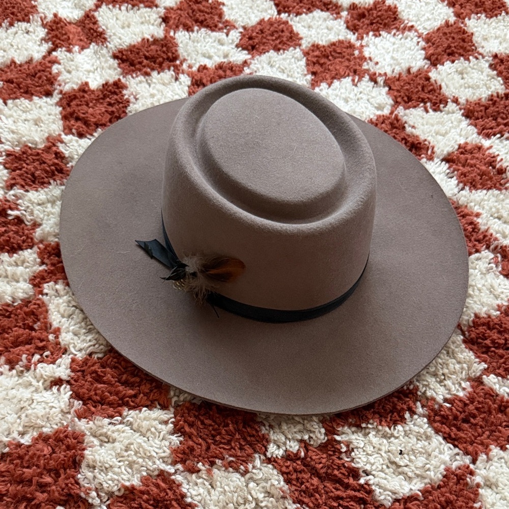 Goorin Bros Taupe Felt Fedora with Black Band